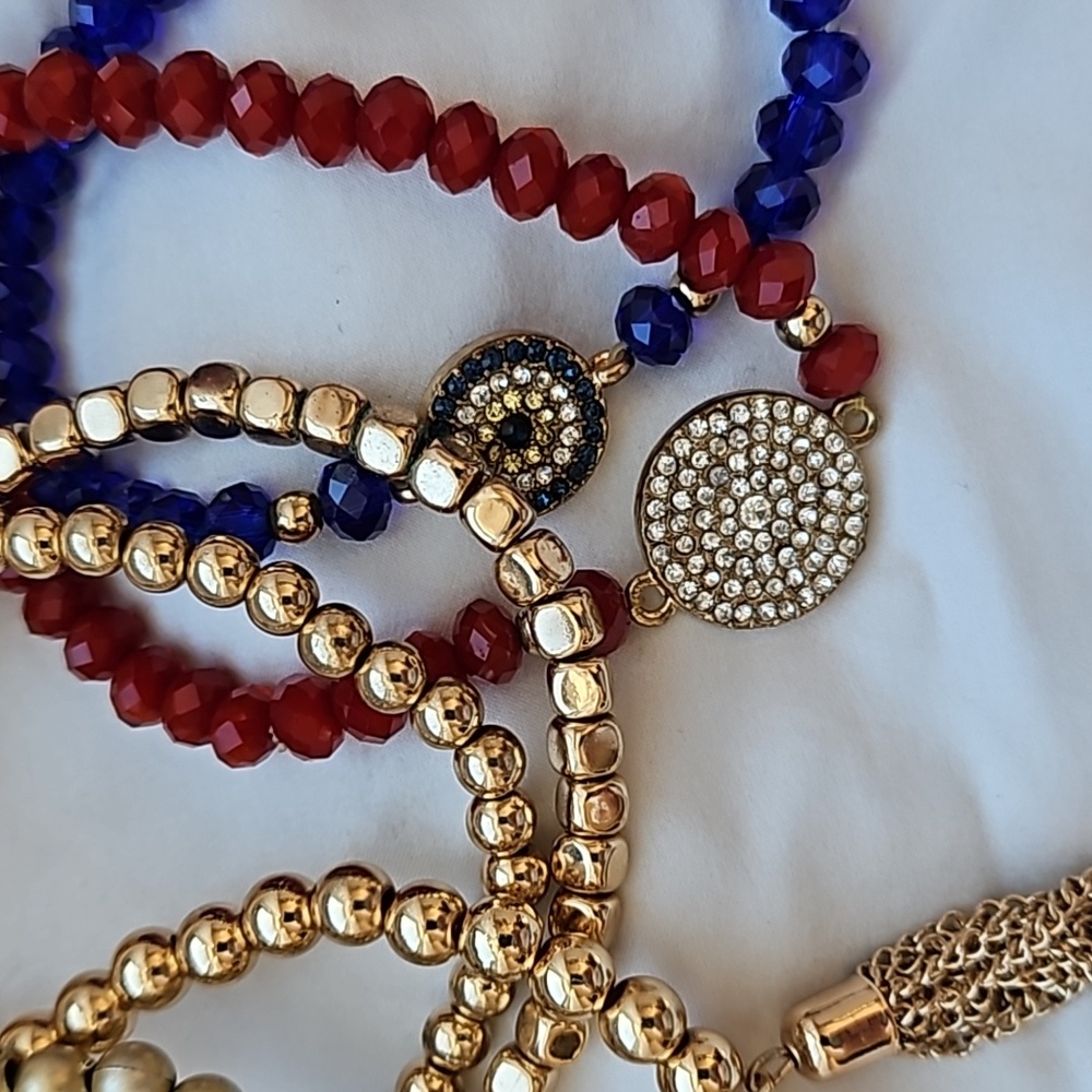 Lot of costume jewelry